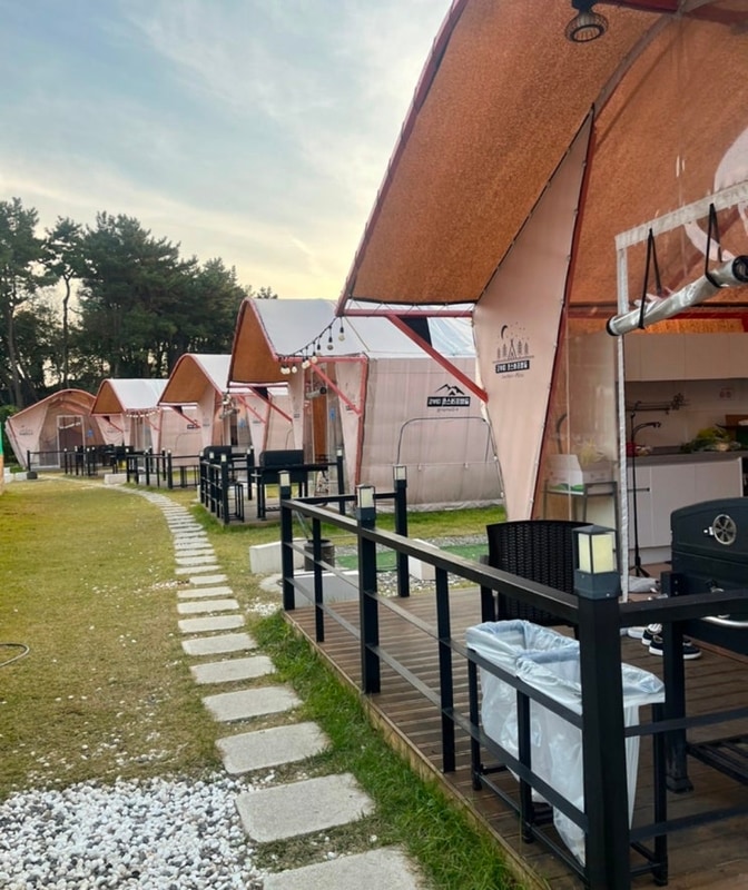 쉽게 이용가능! 안산 대부도 캠핑장 "글램포레스트대부도"