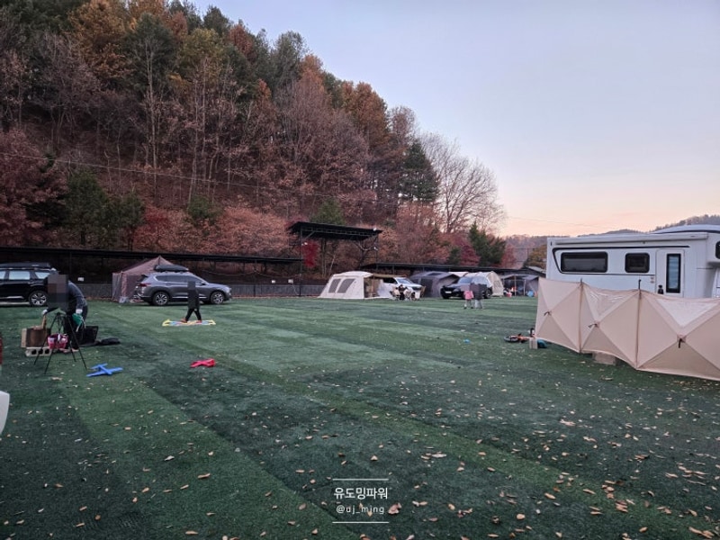 홍천 예담숲 캠핑장 | 대형수영장과 다양한 놀거리(방갈로 예약...