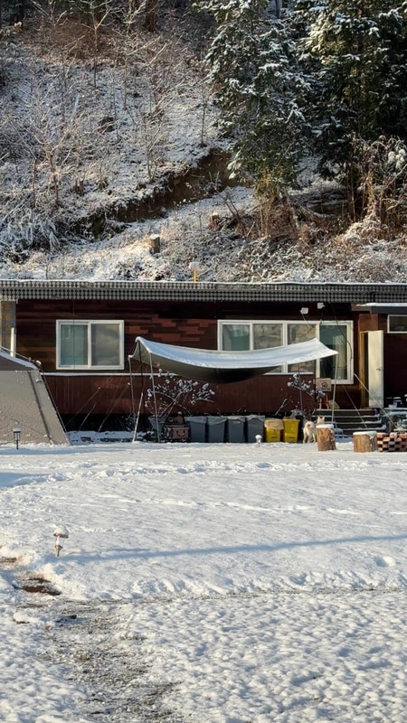 올 겨울 크리스마스 캠핑 추천은 전주캠프히어 영국식 카라반...
