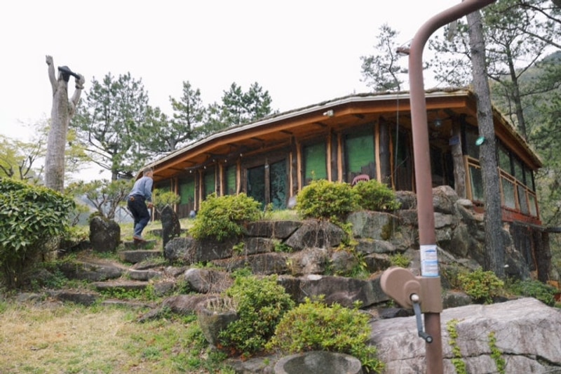 경남고성펜션 ‘얼음골야영장’ 노래방과 바베큐 곁들인...