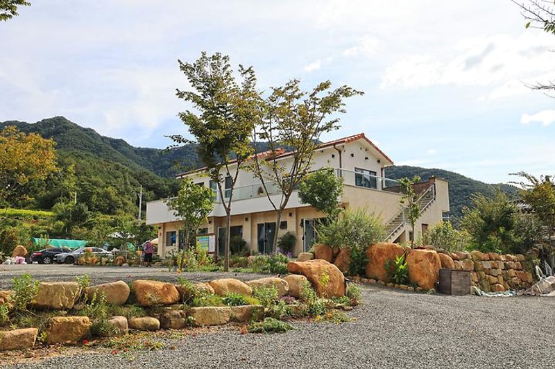 화왕산오토캠핑장 대표 사진