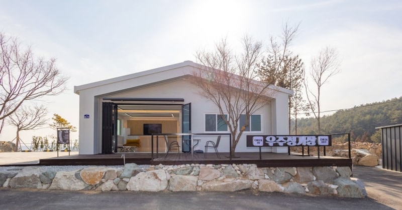 카라반 및 글램핑을 즐길 수 있는 전남글램핑 우주선캠프